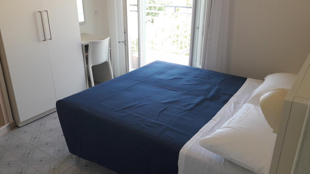B&B - Meuble' - Hotel " Cordiale " 미사노아드리아티코 외부 사진