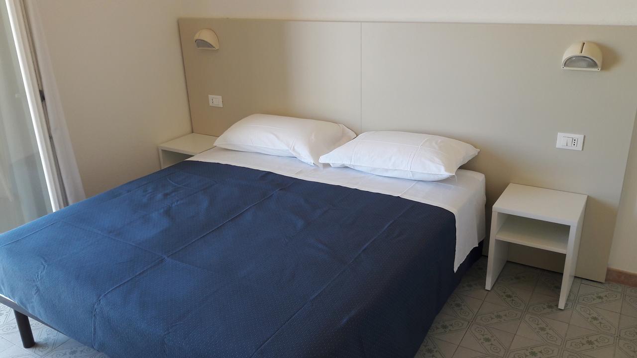 B&B - Meuble' - Hotel " Cordiale " 미사노아드리아티코 외부 사진